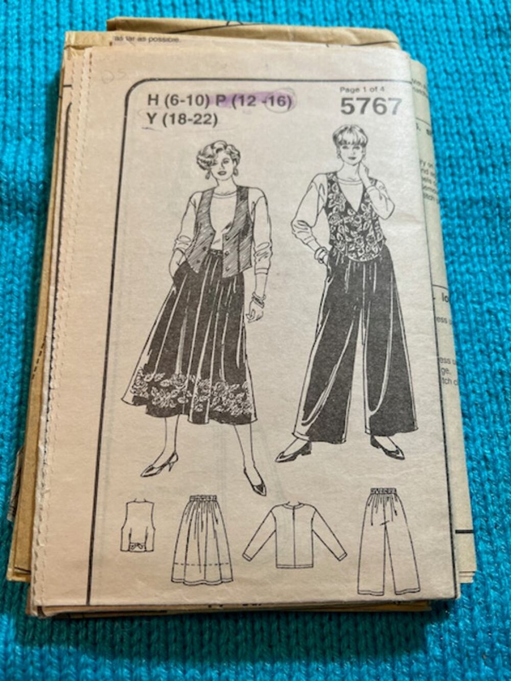 Readers mail 5767 pants midi skirt vest top pattern 1980s